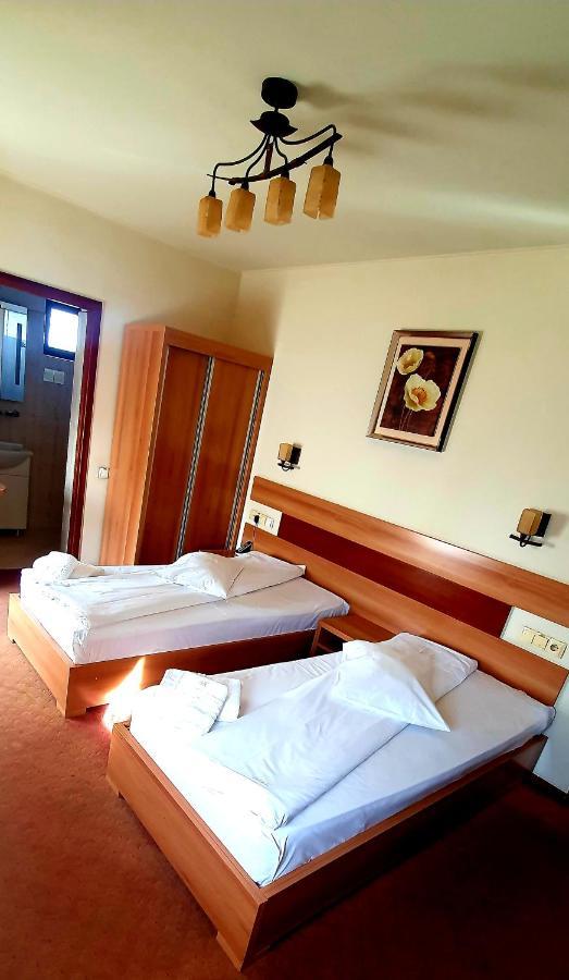 Motel Cool Barcanesti Exterior photo